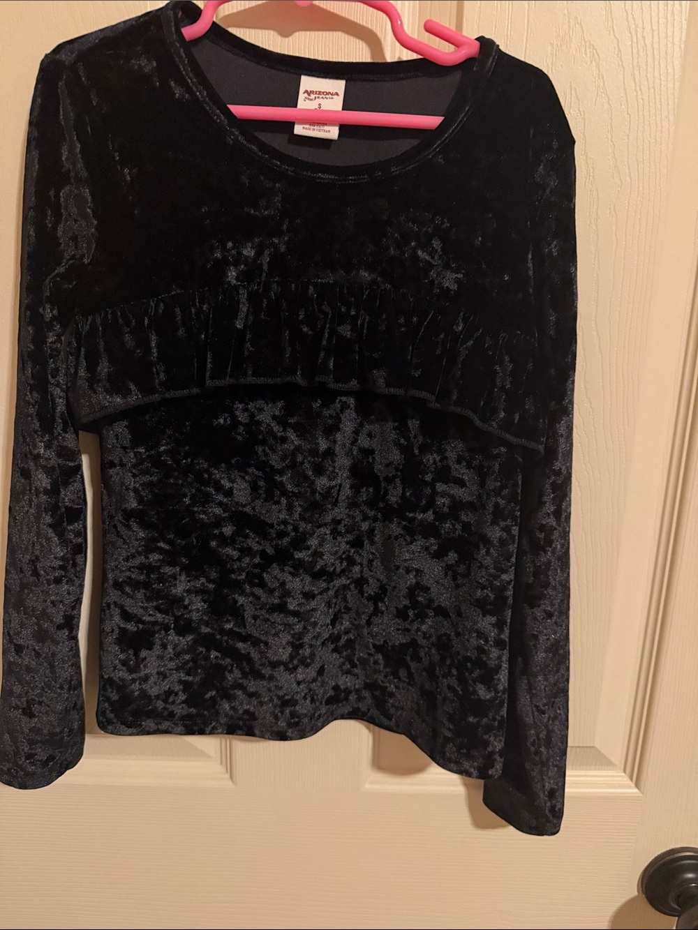 Arizona Jean Company Black Crushed Velvet Long Sleeve Ruffle Top